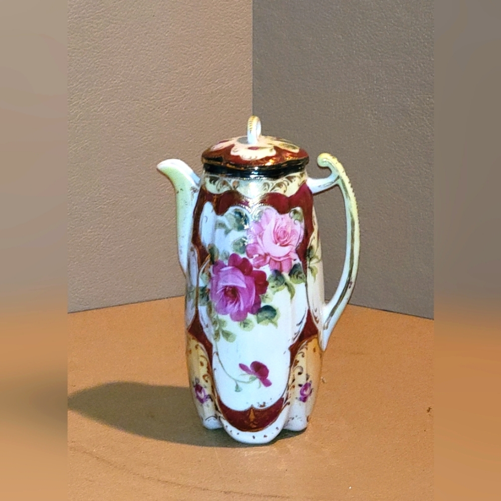 BEAUTIFUL VINTAGE CHINESE PORCELAIN 8" TEAPOT